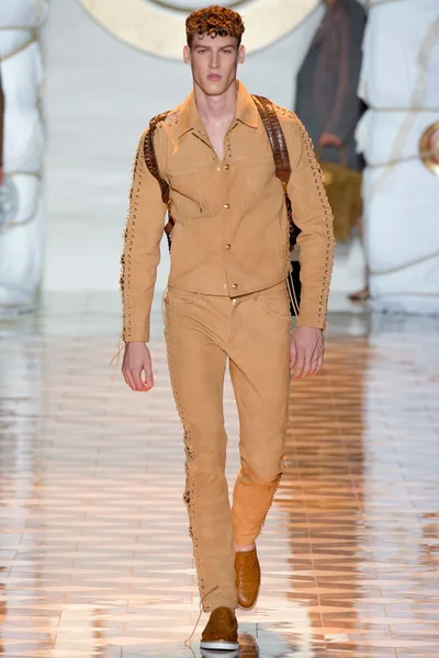 Look 37
